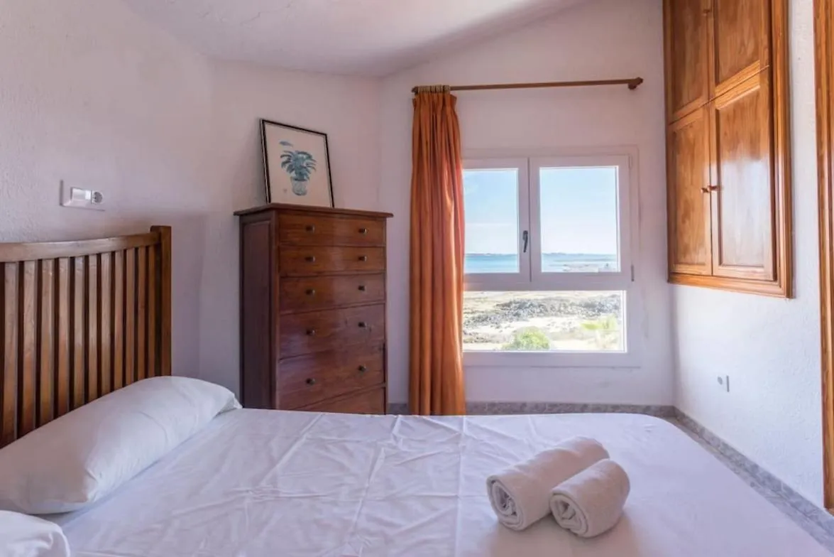 Corralejo Beachfront Villa Remos: Lobos Island View & Private Pool 0*,  Spain